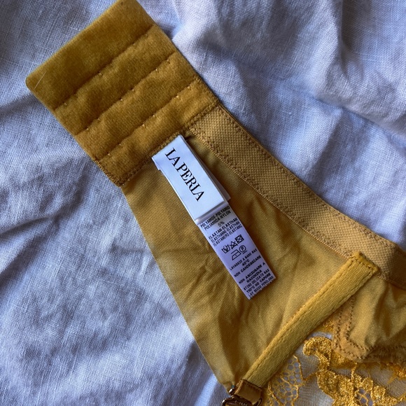 La Perla mustard yellow garter belt size 42 FR - Picture 6 of 7